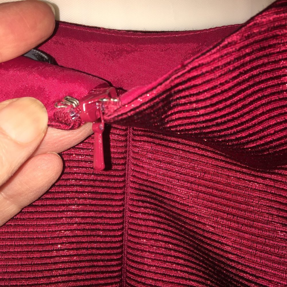 Carmen Marc Valvo Collection Size 8 Red Dress with Jacket - Picture 4 of 16